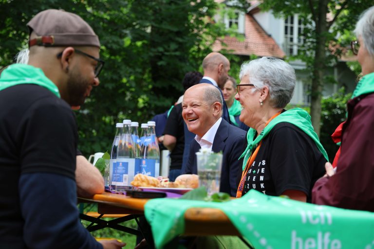 103. Deutscher Katholikentag.
Bundeskanzler Olaf Scholz besucht die Helfenden-Verpflegung  
Donnerstag, 31.05.2024