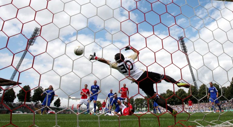 Erfurt , 230711 , Saison 2011/2012 ; Fussball 3.Liga 
FC Rot Weiss Erfurt  - FC Carl Zeiss Jena 
tor zum 1:0 durch Joan Oumari (Erfurt) , Torwart Tino Berbig (Jena) machtlos 
Foto:Karina Hessland