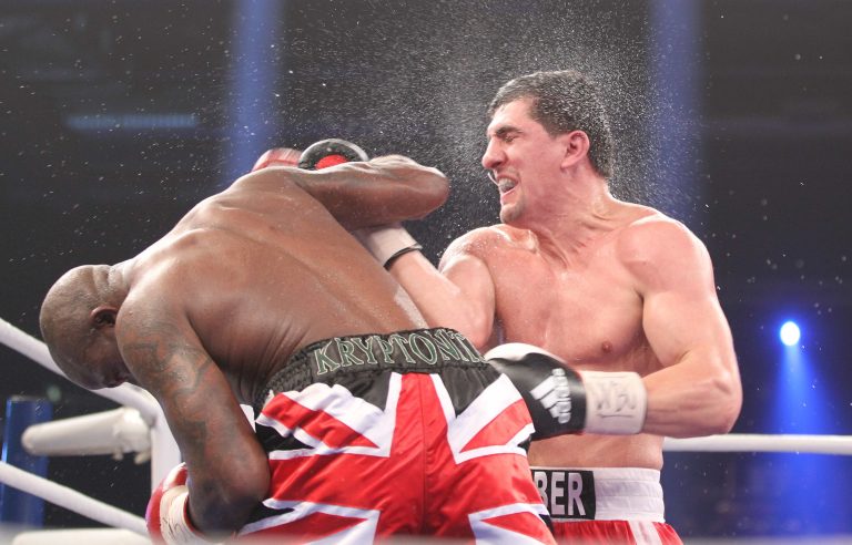 05.05.12, Erfurt, Messehalle, GER, Boxen im Ersten , Sauerland Event, Internationale Berufsboxgala WBO Weltmeisterschaft im Cruisergewicht / 12  RundenOla Afolabi (GB) vs Marco Huck (GER)  // during the international boxgala on 2012/05/05 Foto:Karina Hessland