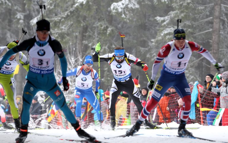 07.01.18, Oberhof, Biathlonstadion am Grenzadler / DKB-Skiarena, BMW IBU Weltcup Biathlon, Staffel Herren / 4x7,5 km Relay
im Bild: Michael Rösch (BEL) hinter Emilien Jacqelin (FRA) und Vetle Sjaastad Christiansen (NOR) 
Foto: Karina Hessland-Wissel
 *** Local Caption *** Copyright by KH/Karina Hessland Bildjournalismus und Fotografie , Stauffenbergallee 23 , 99085 Erfurt , Tel: 0177-2967631 ; E-Mail: karina.hessland@googlemail.com ; Bankverbindung : Erfurter Bank BLZ : 82064228  Konto: 1107836 , BIC: ERFBDE8E , IBAN: DE55 8206 4228 0001 1078 36 ; SteuerNr.: 151/230/13457  FA Erfurt , Nutzung nur gegen Honorar + 7% Mwst und Urhebernennung! Mit Abdruck werden die AGB von KH Bildjournalismus und Fotografie anerkannt. WICHTIG: Jegliche kommerzielle Nutzung ist Honorar- und Mehrwertsteuerpflichtig! Honorar gemaess MFM. Weitergabe an Dritte nur nach vorheriger Absprache mit dem Urheber! Darstellung im Internet ist grundsaetzlich Honorar- und Mehrwertsteuerpflichtig, auch als 1:1 Kopie in Internet -Ausgaben von Tageszeitungen und Magazinen. Autoren-Nennung auch für Internet -Darstellung gemaess § 13 UrhGes.