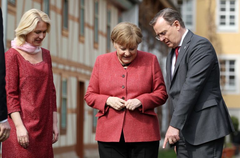 03.04.19, Neudietendorf, Zinzendorfhaus, 46. Regionalkonferenz der ostdeutschen Regierungschefin und Regierungschefs / Ministerpräsidentenkonferenz Ost / MPK Ost mit Bundeskanzlerin Angela Merkel im Bild: Manuela Schwesig (Mecklenburg-Vorpommern), Bundeskanzlerin Angela Merkel, Bodo Ramelow (Thüringen) Foto: Karina Hessland-Wissel