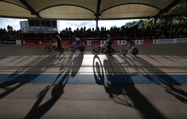 10.05.2019 , Erfurt, Radrennbahn Andreasried, Novasib Stehernacht 
Impressionen 
Foto: Karina Hessland-Wissel
 *** Local Caption *** Copyright by KH/Karina Hessland Bildjournalismus und Fotografie , Stauffenbergallee 23 , 99085 Erfurt , Tel: 0177-2967631 ; E-Mail: karina.hessland@googlemail.com ; Bankverbindung : Erfurter Bank BLZ : 82064228  Konto: 1107836 , BIC: ERFBDE8E , IBAN: DE55 8206 4228 0001 1078 36 ; SteuerNr.: 151/230/13457  FA Erfurt , Nutzung nur gegen Honorar + 7% Mwst und Urhebernennung! Mit Abdruck werden die AGB von KH Bildjournalismus und Fotografie anerkannt. WICHTIG: Jegliche kommerzielle Nutzung ist Honorar- und Mehrwertsteuerpflichtig! Honorar gemaess MFM. Weitergabe an Dritte nur nach vorheriger Absprache mit dem Urheber! Darstellung im Internet ist grundsaetzlich Honorar- und Mehrwertsteuerpflichtig, auch als 1:1 Kopie in Internet -Ausgaben von Tageszeitungen und Magazinen. Autoren-Nennung auch für Internet -Darstellung gemaess § 13 UrhGes.