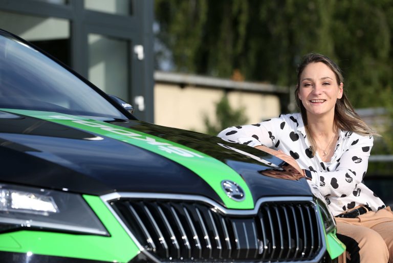 15.07.2019 , Erfurt, Autohaus Liebe, Skoda überreicht Olympiasiegerin im Bahnrad Kristina Vogel nach ihrem schweren Trainingsunfall ein behindertengerecht umgebautes Fahrzeug, einen Skoda Superb Combi Foto: Karina Hessland-Wissel