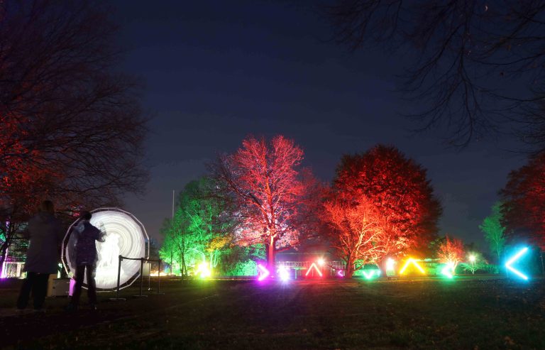 11.11.2021 , Erfurt, egapark, Winterleuchten 2021/ 2022, Magische Lichter und Klänge säumen die Wege im Park Foto: Karina Hessland-Wissel