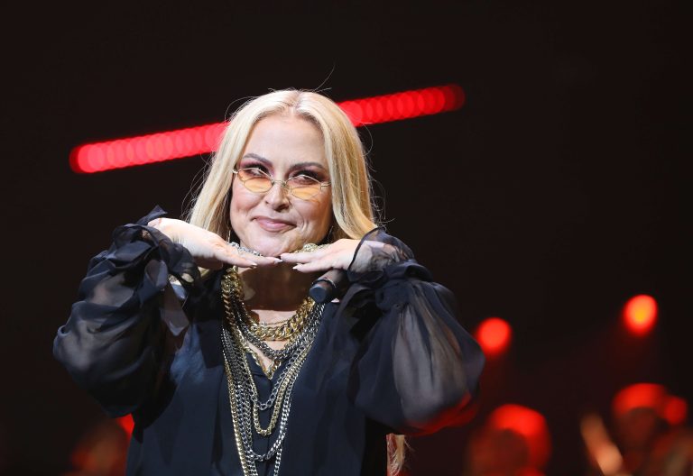 05.12.2023, Erfurt, Messehalle, Night of the Proms 2023 - Klassik trífft Pop die Kuesntler werden begleitet vom Antwerp Philharmonic Orchestra und dem Chor Fine Fleur unter Leitung von Alexandra Arrieche im Bild: Anastacia Foto: Karina Hessland-Wissel
